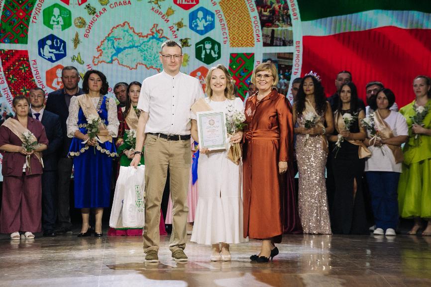Медсестра Альметьевской многопрофильной больницы — в финале конкурса «Нечкэбил»